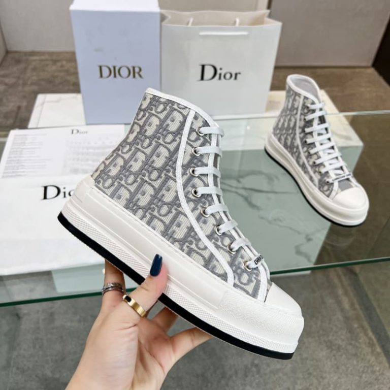 High-top thick-soled black-edged lace-up flat walking sneakers