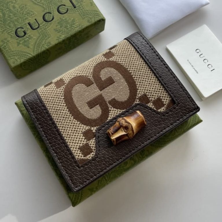 GUCCI Men Women Small Card Case Iconic pattern Front decorated with double Glogo label 118