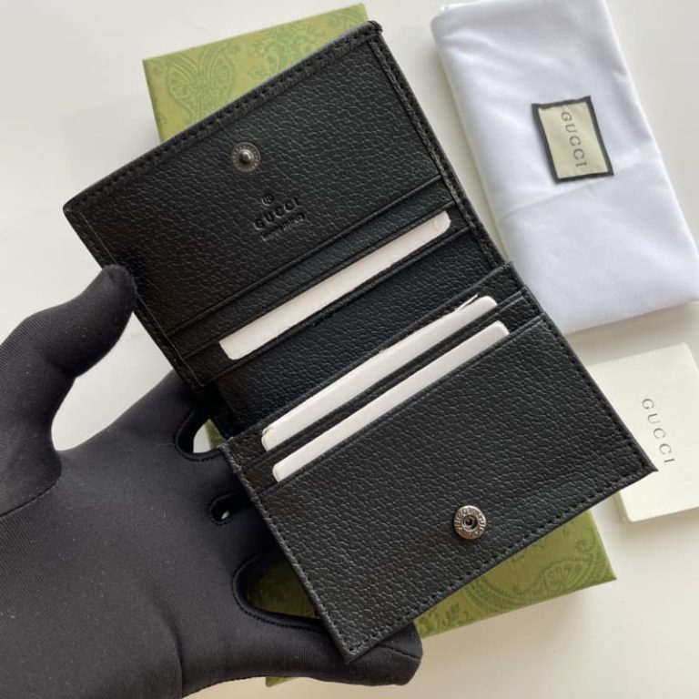 GUCCI Men Women Small Card Case Iconic pattern Front decorated with double Glogo label 118