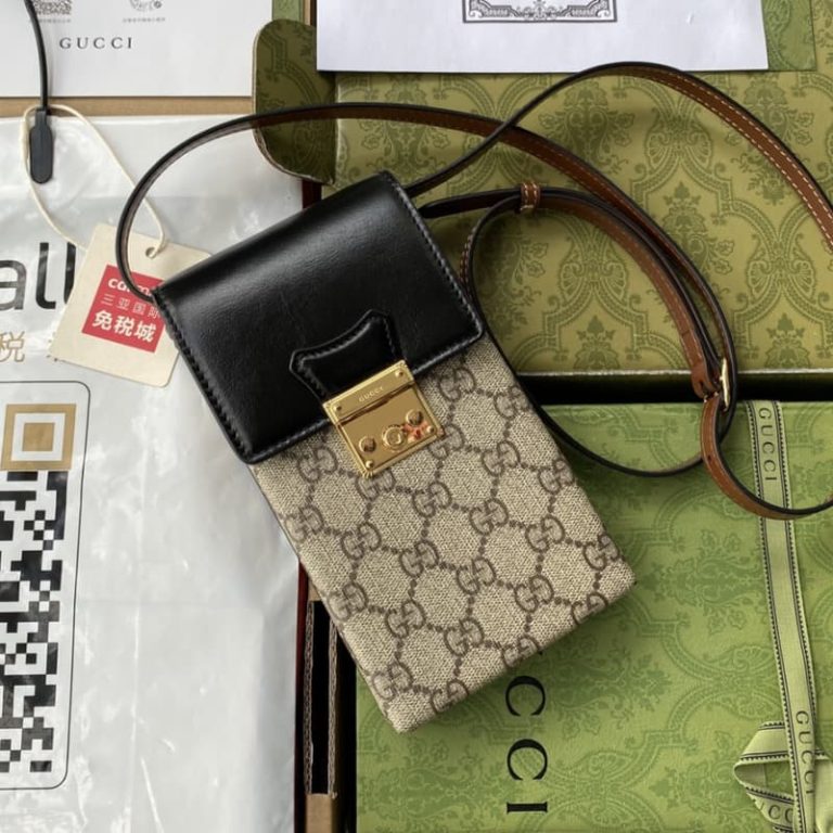 GUCCI best quality Women lock buckle cell phone bag shoulder bag Men fanny pack Front decorated with gold lock buckle accessories-1