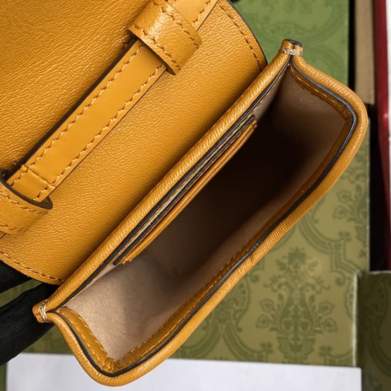GUCCI best quality Women lock buckle cell phone bag shoulder bag Men fanny pack Front decorated with gold lock buckle accessories-7