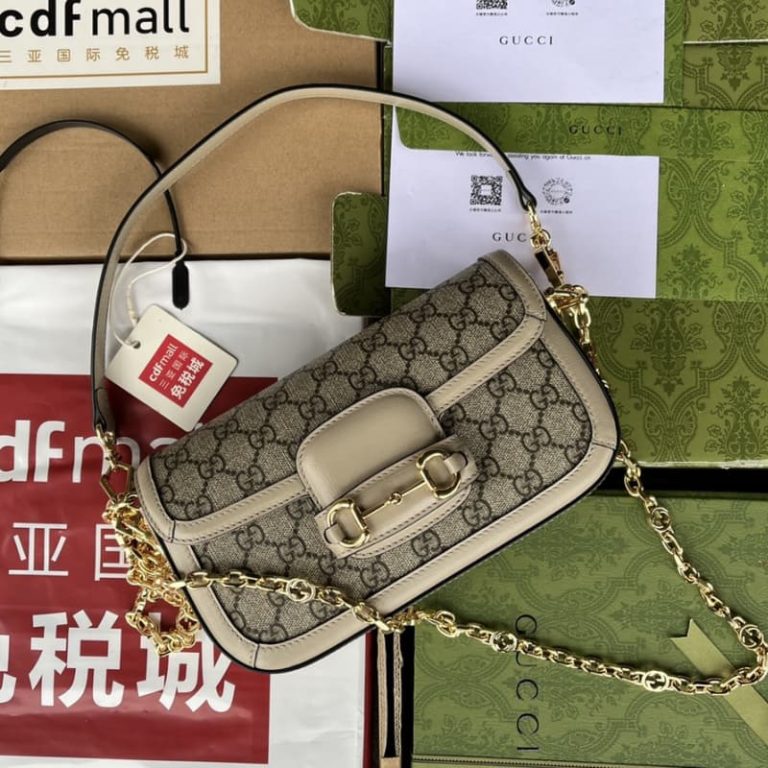 GUCCI best quality mini women shoulder bag Tote bag Flap design Front with signature embellishment-9