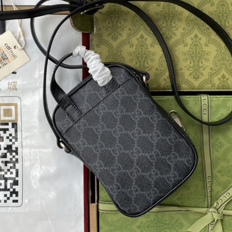 GUCCI best quality women mini handbags men fanny packs Front decorated with gold tone accessories-4