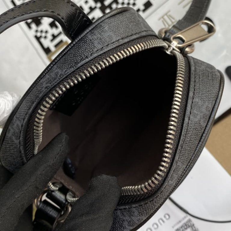 GUCCI best quality women mini handbags men fanny packs Front decorated with gold tone accessories-7