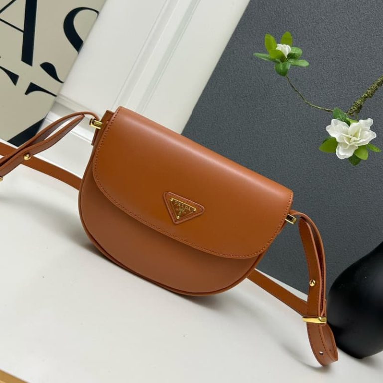 High quality Prada Unisex Shoulder bag Crossbody bag Flap design Front iconic logo pattern-5