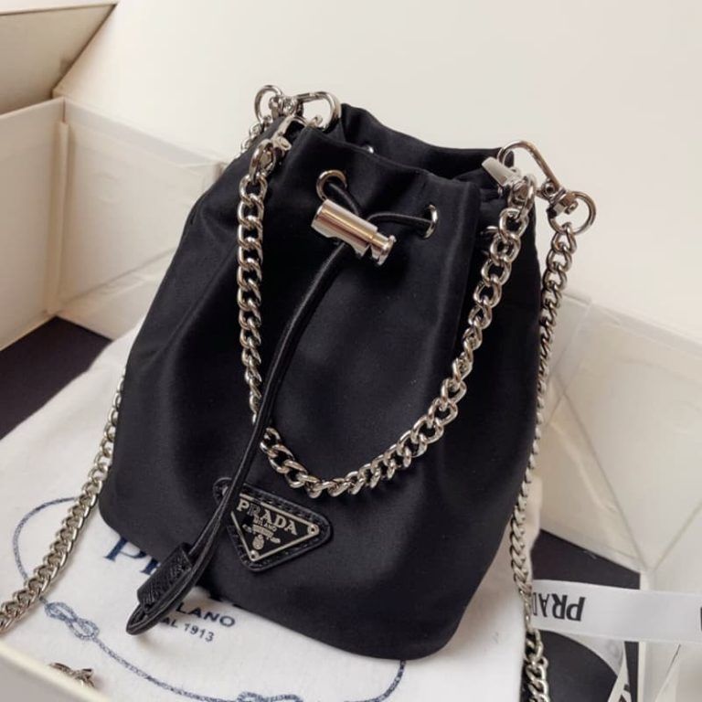 High quality Prada mini bucket bag Women backpack Large capacity Meet daily needs Front iconic logo pattern-1