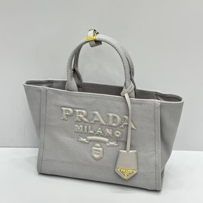 High quality Prada unisex canvas handbag The front logo pattern is equipped with a small tag-11