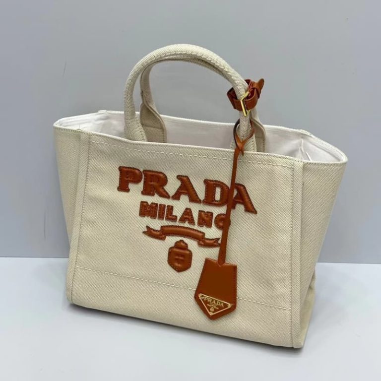 High quality Prada unisex canvas handbag The front logo pattern is equipped with a small tag-13