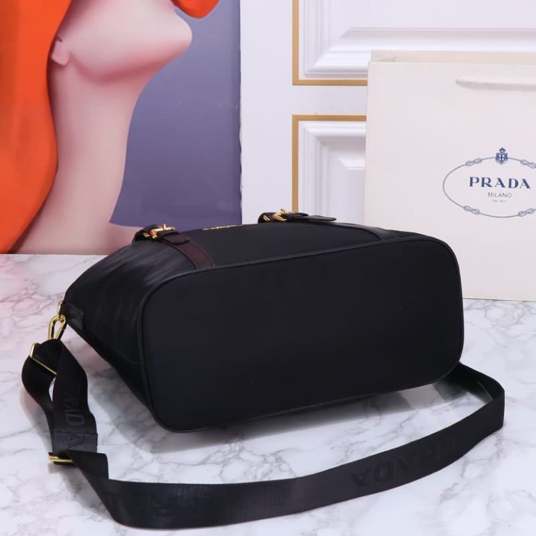 High quality Prada women shoulder bag men handbag shopping bag's curved design front iconic logo pattern-3